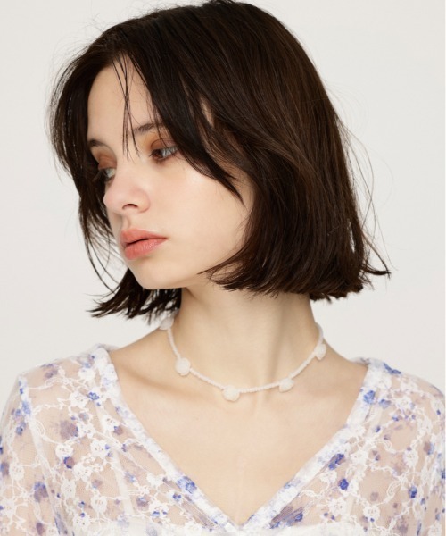 SLY（スライ）の「ROSE BEADS N/C ローズ ビーズ ネックレス（ネックレス・レディース・ブラック/ブルー/ホワイト・FREE）」の8枚目の写真