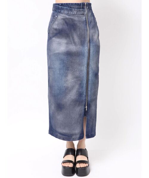 CALNAMUR（カルナムール）の「GLITTER DENIM ZIP TIGHT SKIRT/グリッターデニムジップタイトスカート（スカート・レディース・ライトブルー/インディゴブルー・SMALL/MEDIUM）」の8枚目の写真