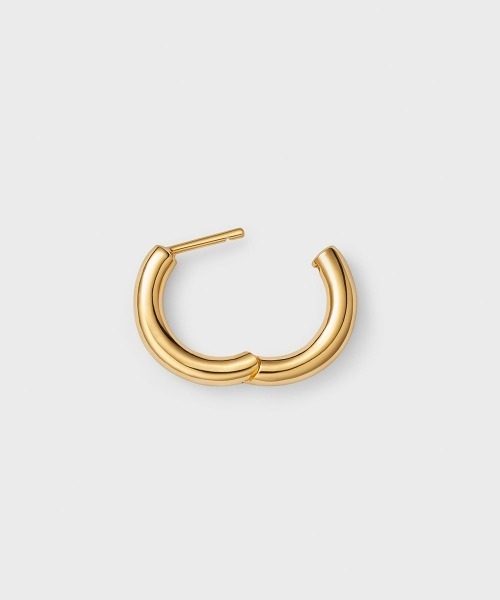 4℃ HOMME+(ヨンドシーオムプラス)の「シルバー フープ ピアス(ピアス(両耳用)・メンズ・イエローゴールド・FREE)」の2枚目の写真