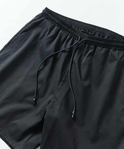 FREAK'S STORE（フリークスストア）の「限定展開 AiRide/エアライド パッカブル セットアップ / クルーネックプルオーバー / ショーツ（Tシャツ/カットソー・メンズ・ブラック/ネイビー/チャコールグレー/グレイッシュベージュ・LARGE/MEDIUM/SMALL）」の18枚目の写真