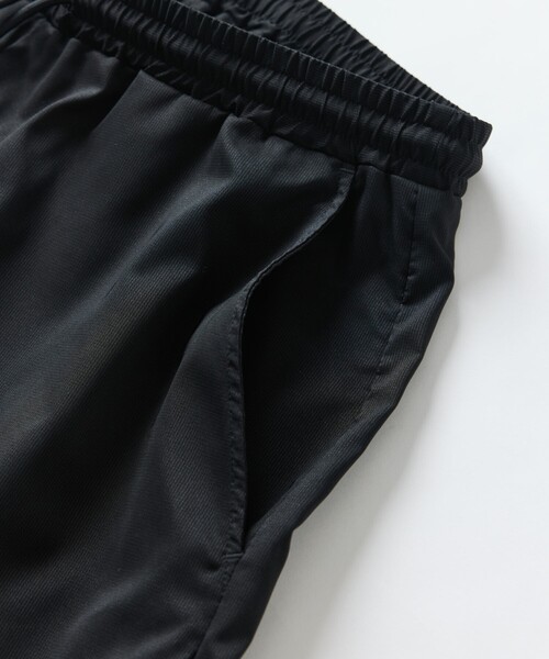 FREAK'S STORE（フリークスストア）の「限定展開 AiRide/エアライド パッカブル セットアップ / クルーネックプルオーバー / ショーツ（Tシャツ/カットソー・メンズ・ブラック/ネイビー/チャコールグレー/グレイッシュベージュ・LARGE/MEDIUM/SMALL）」の20枚目の写真