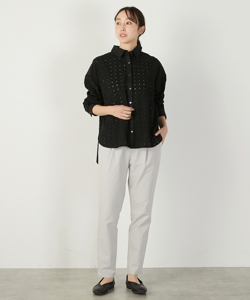 MELROSE claire(メルローズ クレール)の「《定番》ストレッチスリムテーパードパンツ(一部WEB限定カラー )(その他パンツ・レディース・ライトグレー/ブラック/オフホワイト/カーキ/ライトイエロー/ライラック/グレイッシュベージュ・2/4/3/5/1)」の12枚目の写真
