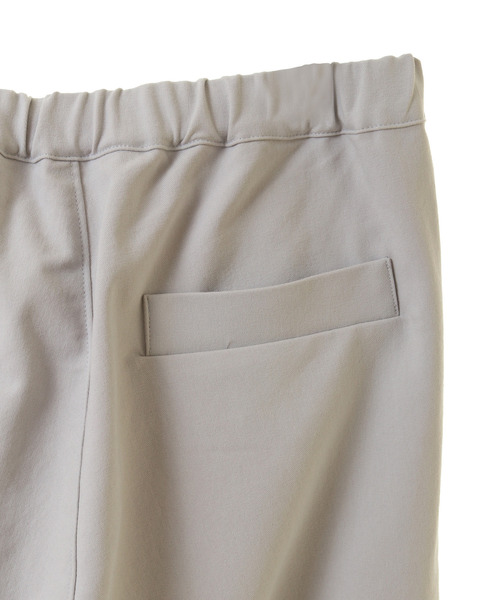 MELROSE claire(メルローズ クレール)の「《定番》ストレッチスリムテーパードパンツ(一部WEB限定カラー )(その他パンツ・レディース・ライトグレー/ブラック/オフホワイト/カーキ/ライトイエロー/ライラック/グレイッシュベージュ・2/4/3/5/1)」の22枚目の写真