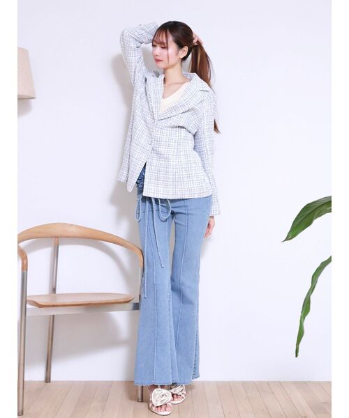 EATME（イートミー）の「コサージュフレアデニムパンツ（デニムパンツ・レディース・ライトブルー/ブラック・SMALL/MEDIUM）」の12枚目の写真