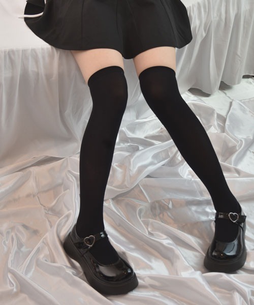 VIBGYOR Women(ヴィブジョー ウィメン)の「【float】定番 ナイロン ニーハイソックス(ソックス/靴下・レディース・ブラック/ホワイト・FREE)」の2枚目の写真