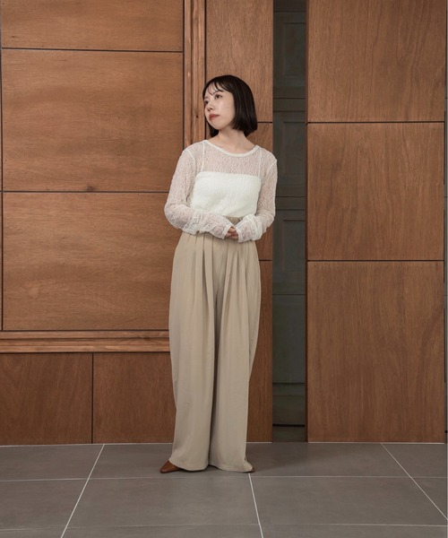 lawgy（ラウジー）の「lace 2way shirring tops / レース2wayシャーリングトップス（Tシャツ/カットソー・レディース・ブラウン/ホワイト/アイボリー・FREE）」の7枚目の写真