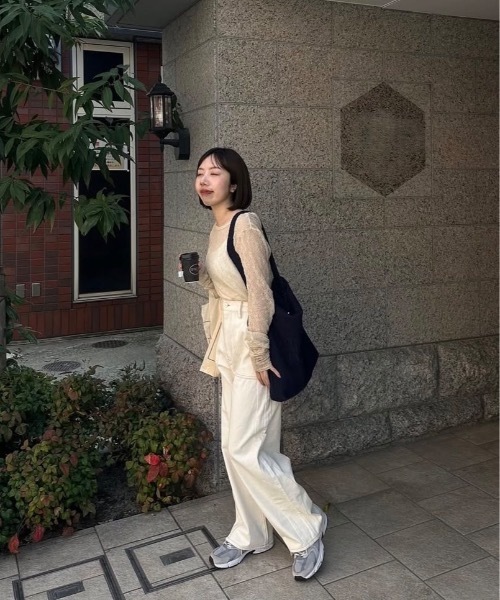 lawgy（ラウジー）の「lace 2way shirring tops / レース2wayシャーリングトップス（Tシャツ/カットソー・レディース・ブラウン/ホワイト/アイボリー・FREE）」の15枚目の写真