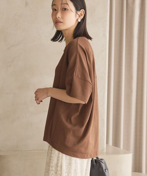 AMERICAN HOLIC（アメリカンホリック）の「コクーンシルエットカットソー／接触冷感（Tシャツ/カットソー・レディース・ピンク/その他6/ブラック/ライトベージュ/オフホワイト/ブルー/グリーン/ブラウン/オレンジ/チャコールグレー・M/L）」の4枚目の写真