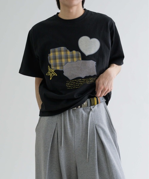 EPNK（イーピーエヌケー）の「【EPNK】Patchwok heart tee / パッチワークハートtee（Tシャツ/カットソー・メンズ・オートミール/ブラック/グレー・SMALL/MEDIUM/LARGE）」の8枚目の写真