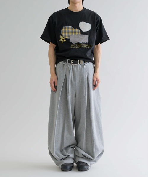 EPNK（イーピーエヌケー）の「【EPNK】Patchwok heart tee / パッチワークハートtee（Tシャツ/カットソー・メンズ・オートミール/ブラック/グレー・SMALL/MEDIUM/LARGE）」の15枚目の写真