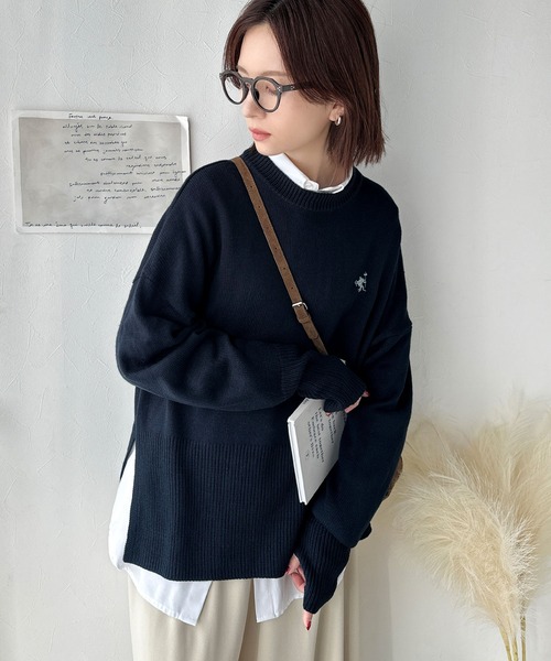 classicalelf（クラシカルエルフ）の「さらり抜け感ある着こなしが叶う。胸刺繍サムホール付きシンプルニット（ニット/セーター・レディース・グレー/アイボリー/ライトベージュ/ネイビー/レッド・LARGE/MEDIUM/SMALL/X-LARGE）」の19枚目の写真
