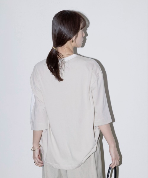 Eimee Law(エイミーロウ)の「バック配色リメイクTシャツ(Tシャツ/カットソー・レディース・ダークグレー/オフホワイト/ホワイト・FREE)」の22枚目の写真