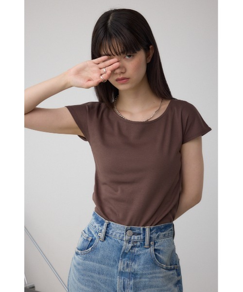 AZUL by moussy（アズールバイマウジー）の「C/Tフレンチスリーブカットトップス（Tシャツ/カットソー・レディース・ブラウン/アイボリー/ブラック・SMALL/MEDIUM）」の11枚目の写真