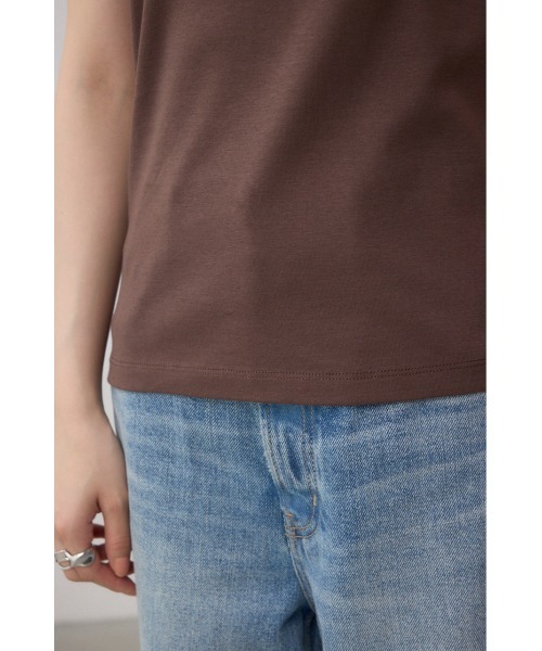 AZUL by moussy（アズールバイマウジー）の「C/Tフレンチスリーブカットトップス（Tシャツ/カットソー・レディース・ブラウン/アイボリー/ブラック・SMALL/MEDIUM）」の4枚目の写真