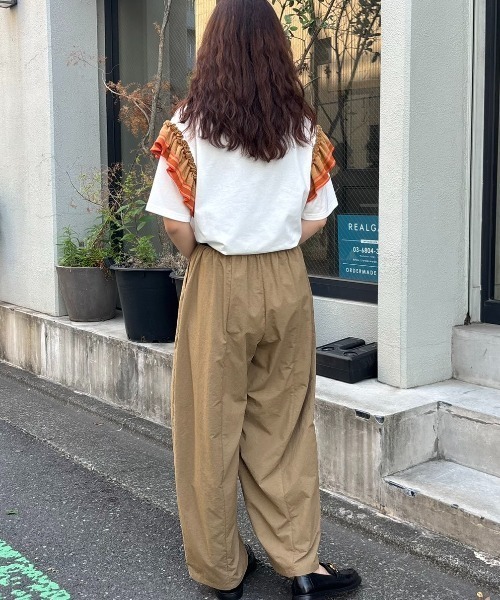 ROSE MUSE ベージュ シャツ付きトレーナー off shoulder sweat top – BUNNY APARTMENT