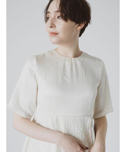 Te chichi CLASSIC（テチチクラシック）の「【JAPAN FABRIC】リンクルアセテートサテンペプラムブラウス《2025summer catalog item》（シャツ/ブラウス・レディース・オフホワイト・F）」の12枚目の写真