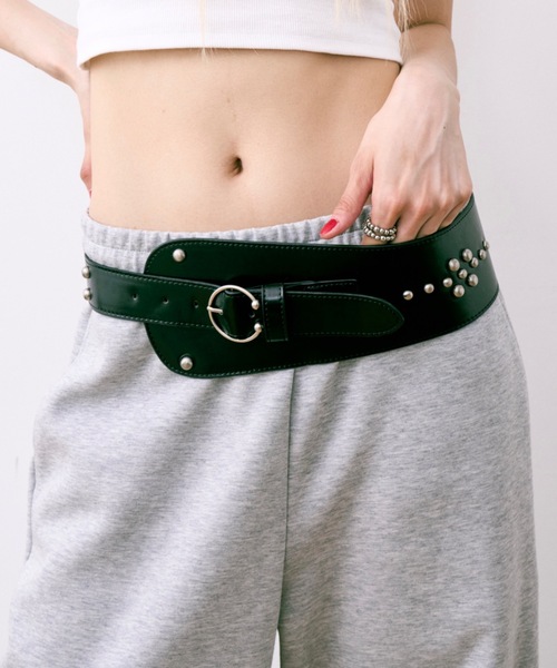 DTYYPE(ドタイプ)の「スタッズワイドベルト(ベルト・レディース・ブラック/ブラウン・FREE)」の2枚目の写真