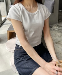 シンプルクルーネックTシャツ