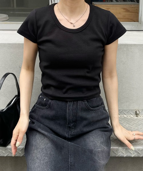 LE MORE(リモア)の「シンプルクルーネックTシャツ(Tシャツ/カットソー・レディース・アイボリー/ブラック/グレー/ブラウン・FREE)」の3枚目の写真