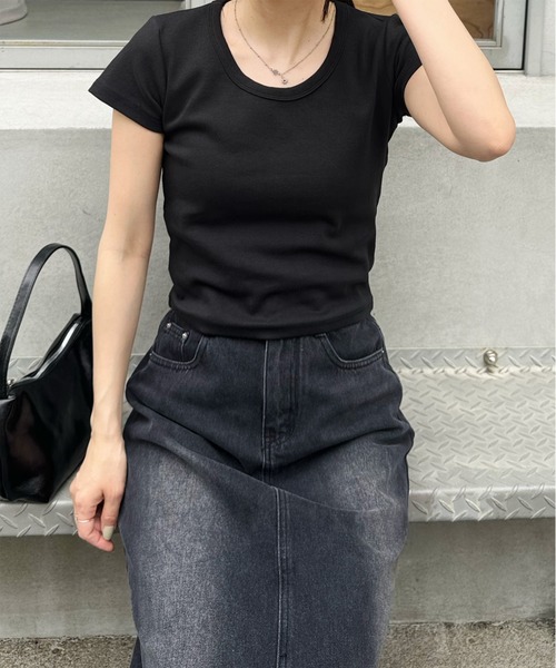LE MORE(リモア)の「シンプルクルーネックTシャツ(Tシャツ/カットソー・レディース・アイボリー/ブラック/グレー/ブラウン・FREE)」の7枚目の写真