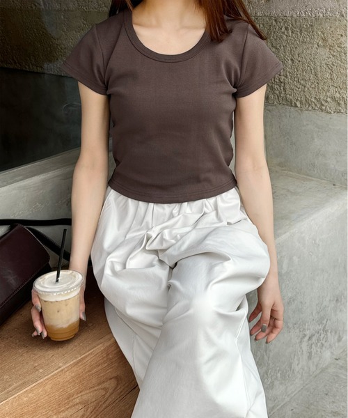 LE MORE(リモア)の「シンプルクルーネックTシャツ(Tシャツ/カットソー・レディース・アイボリー/ブラック/グレー/ブラウン・FREE)」の11枚目の写真