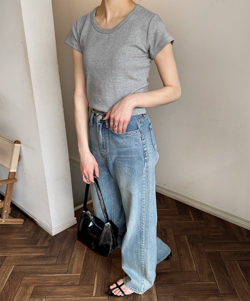 LE MORE(リモア)の「シンプルクルーネックTシャツ(Tシャツ/カットソー・レディース・アイボリー/ブラック/グレー/ブラウン・FREE)」の20枚目の写真