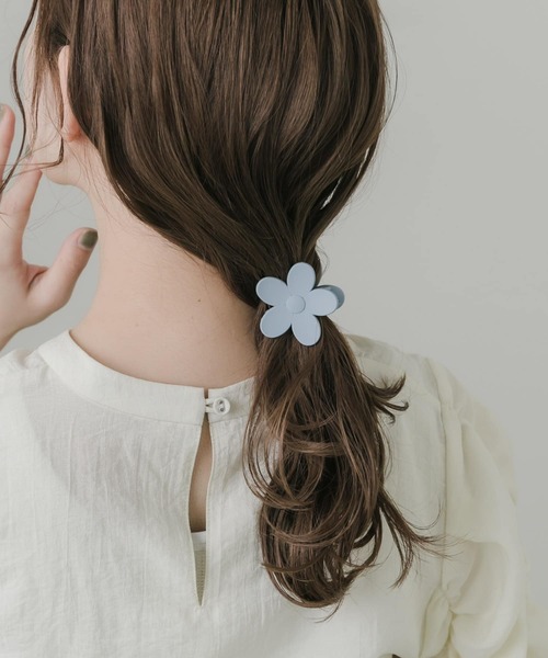 SMELLY(スメリー)の「フラワーミニバンス(バレッタ/ヘアクリップ・レディース・ブルー・-)」の3枚目の写真