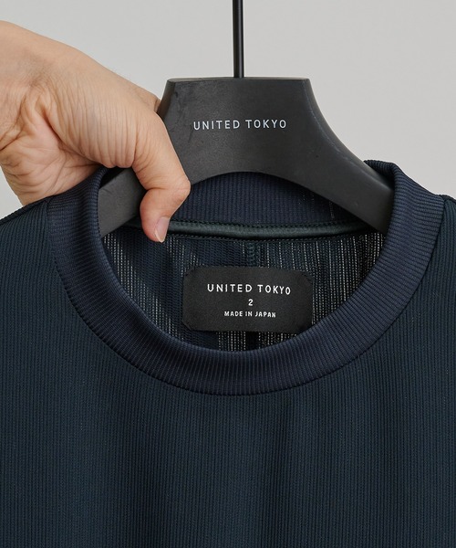 UNITED TOKYO（ユナイテッドトウキョウ）の「COLD DRY PLEATS Tシャツ（Tシャツ/カットソー・メンズ・ブラック/ダークグリーン/オフホワイト/ダークグレー・1/2）」の22枚目の写真