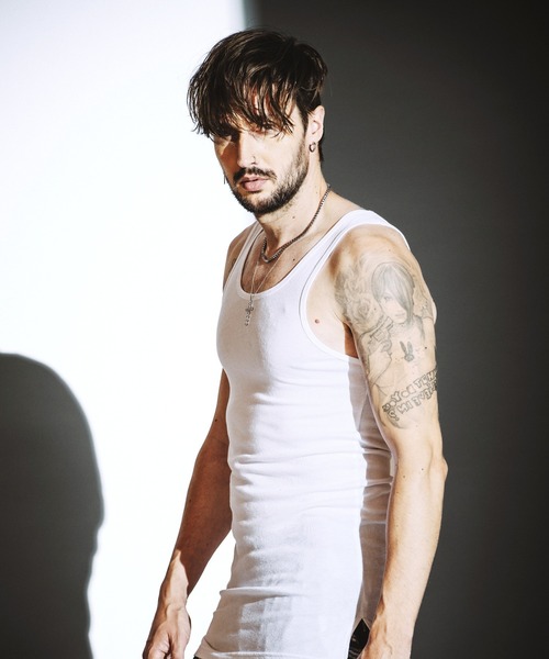 NO ID.（ノーアイディ）の「【NO ID.】Side Slit Long Tank Top / サイド スリット ロング タンク トップ（タンクトップ・メンズ・ブラック/グレー/ホワイト・2/1）」の8枚目の写真