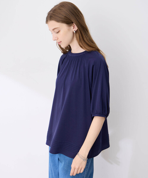 LE SOUK HOLIDAY(ルスークホリデー)の「裾ピンタックプルオーバー【接触冷感】(シャツ/ブラウス・レディース・オフホワイト/ネイビー/ライトグリーン・M/L)」の12枚目の写真