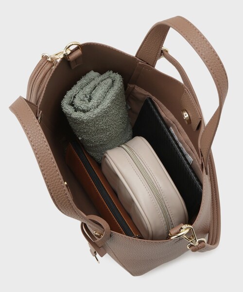 OPAQUE.CLIP(オペークドットクリップ)の「【軽量/2WAY】コインカシメシュリンクミドルトートバッグ(トートバッグ・レディース・ボルドー/ブラック/ブラウン系・00)」の8枚目の写真