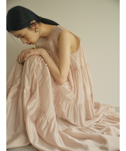 テンセルリッチオーガンティアードワンピース（ワンピース）｜anuans