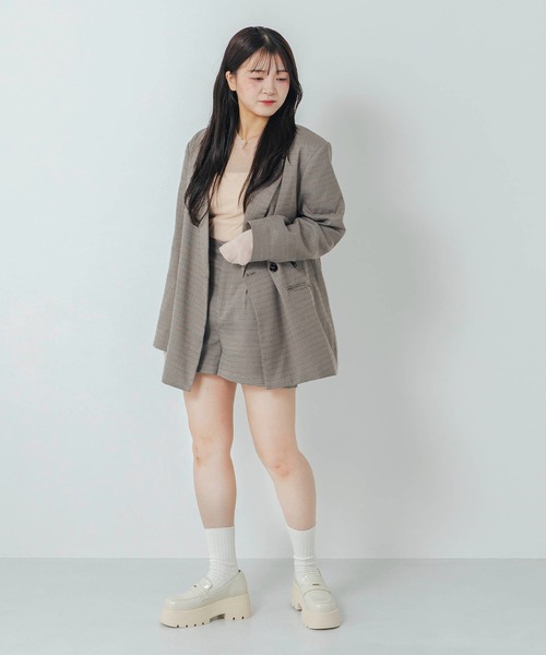 EVOL（イーボル）の「【ふかふか・美脚効果あり】厚底エナメルコインローファー IZ5780（ローファー・レディース・ブラック/アイボリー・22.5cm/23.0cm/23.5cm/24.0cm/24.5cm）」の12枚目の写真