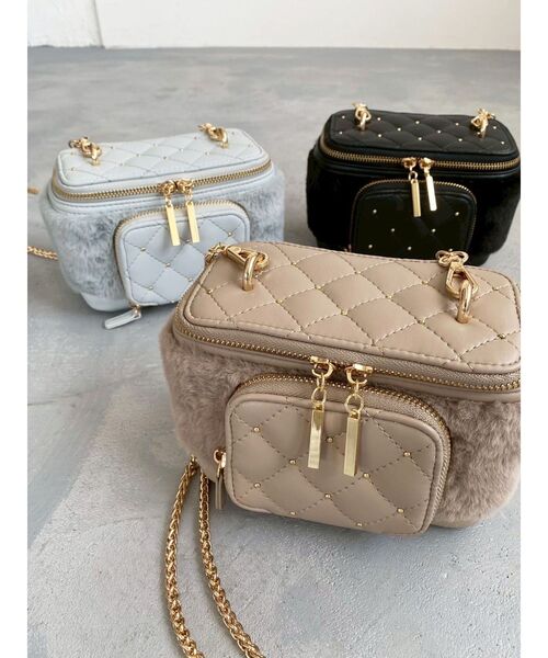 RESEXXY（リゼクシー）の「フロントポケットエコファーバニティバック（ショルダーバッグ・レディース・ベージュ/ブルー/ブラック・FREE）」の8枚目の写真