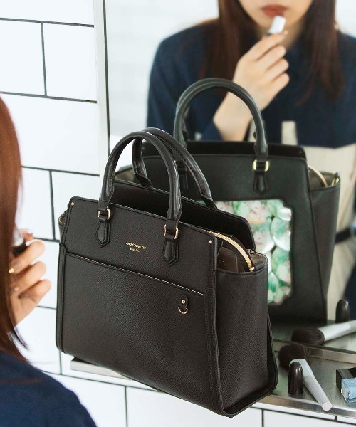 & chouette（アンドシュエット）の「《推し事バッグ》クリアポケット付きスクエアトートバッグ（ハンドバッグ・レディース・オフホワイト/ブラック・FREE）」の2枚目の写真