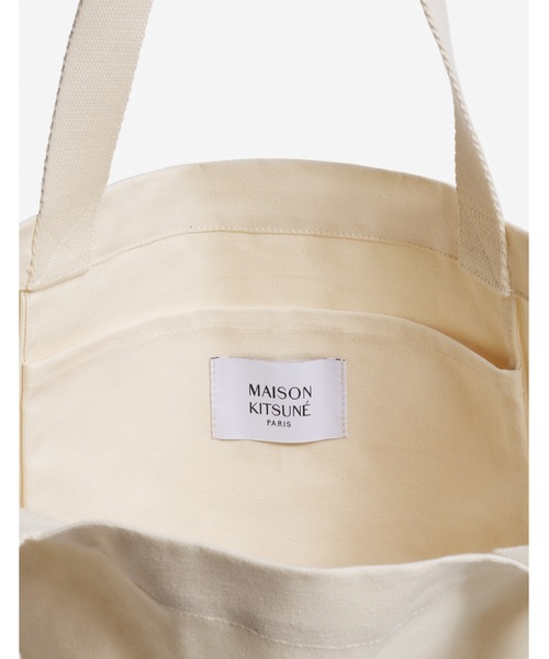 Maison Kitsune（メゾンキツネ）の「MAISON KITSUNE HANDWRITING TOTE（トートバッグ・メンズ・ブラック/キナリ/ネイビー・U）」の8枚目の写真