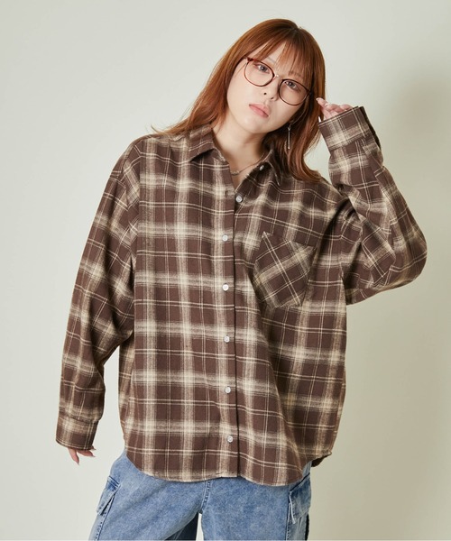 GORGE(ゴージ)の「《ゆるっと羽織れる》レディース チェックシャツ ビッグシルエット 長袖シャツ 秋冬 カジュアル(シャツ/ブラウス・レディース・ブラック/ブルー/ブラウン/オレンジ・F)」の6枚目の写真