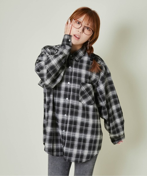 GORGE(ゴージ)の「《ゆるっと羽織れる》レディース チェックシャツ ビッグシルエット 長袖シャツ 秋冬 カジュアル(シャツ/ブラウス・レディース・ブラック/ブルー/ブラウン/オレンジ・F)」の17枚目の写真