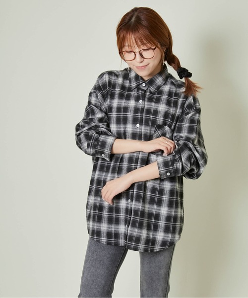 GORGE(ゴージ)の「《ゆるっと羽織れる》レディース チェックシャツ ビッグシルエット 長袖シャツ 秋冬 カジュアル(シャツ/ブラウス・レディース・ブラック/ブルー/ブラウン/オレンジ・F)」の19枚目の写真