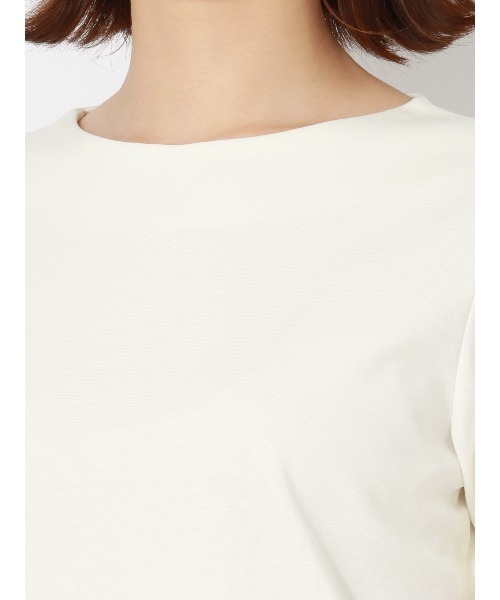 SUIT SQUARE（スーツスクエア）の「ボートネックカットソー 半袖 ウォッシャブル 撥水 ストレッチポンチ 無地（Tシャツ/カットソー・レディース・ホワイト系・38(9号)）」の13枚目の写真
