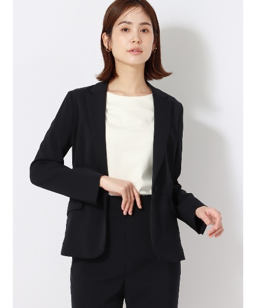 SUIT SQUARE（スーツスクエア）の「ボートネックカットソー 半袖 ウォッシャブル 撥水 ストレッチポンチ 無地（Tシャツ/カットソー・レディース・ホワイト系・38(9号)）」の6枚目の写真