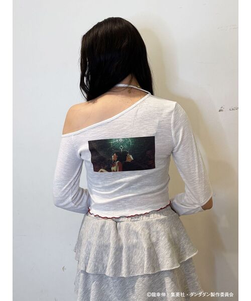 jouetie(ジュエティ)の「【TVアニメ『ダンダダン』・jouetie】フィットオフショルトップス(Tシャツ/カットソー・レディース・その他1/オフホワイト/ブラック・MEDIUM)」の17枚目の写真