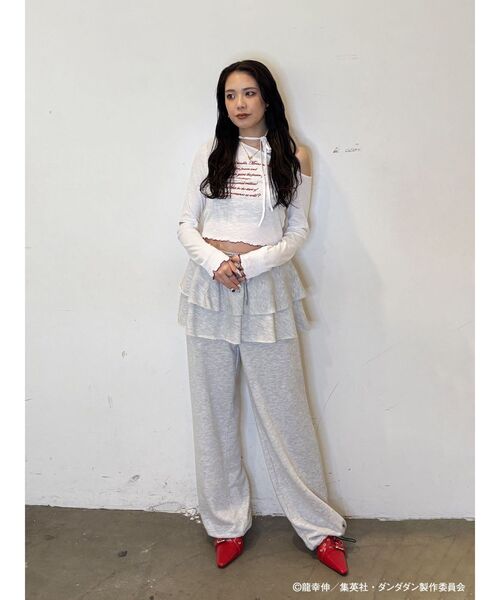 jouetie(ジュエティ)の「【TVアニメ『ダンダダン』・jouetie】フィットオフショルトップス(Tシャツ/カットソー・レディース・その他1/オフホワイト/ブラック・MEDIUM)」の15枚目の写真