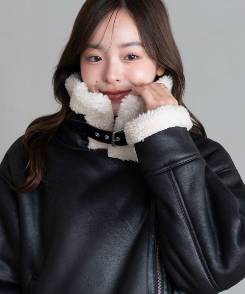 WEGO（ウィゴー）の「WEGO/フェイクムートンボアジャケット（ムートンコート・レディース・ブラック/ブラウン・FREE）」の5枚目の写真