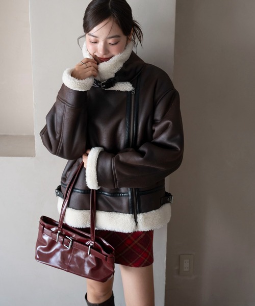 WEGO（ウィゴー）の「WEGO/フェイクムートンボアジャケット（ムートンコート・レディース・ブラック/ブラウン・FREE）」の15枚目の写真