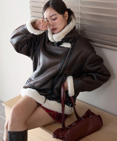 WEGO（ウィゴー）の「WEGO/フェイクムートンボアジャケット（ムートンコート・レディース・ブラック/ブラウン・FREE）」の16枚目の写真
