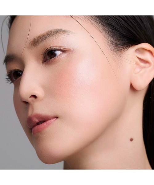 THREE（スリー）の「THREE シマリング グロー デュオ R（ハイライト/シェーディング・レディース・02/01・FREE）」の5枚目の写真