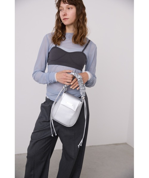 un/neu（アンノイ）の「ギャザーハンドルフラップショルダーバッグ / 2WAYショルダーバッグ（ショルダーバッグ・レディース・ブラック/シルバー/ホワイト/ブラウン/ミント/イエロー・FREE）」の12枚目の写真