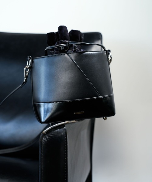 HARE（ハレ）の「2WAYバケットBAG(HARE)（ショルダーバッグ・レディース・ブラック/ブルー・FREE）」の6枚目の写真