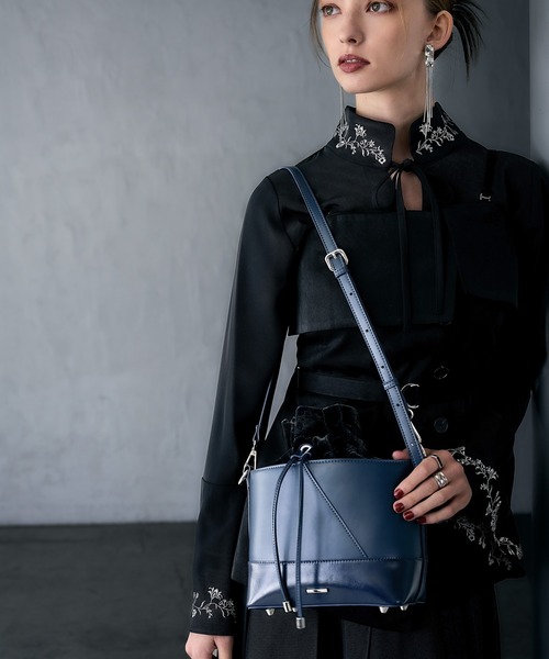 HARE（ハレ）の「2WAYバケットBAG(HARE)（ショルダーバッグ・レディース・ブラック/ブルー・FREE）」の19枚目の写真